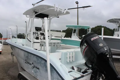 2001 Sea Fox 230 Center Console