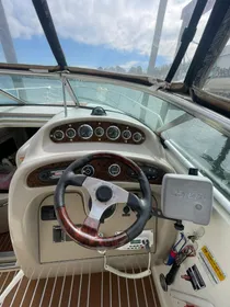 HELM OVERVIEW WITH GARMIN CHART PLOTTER & BOW THRUSTER
