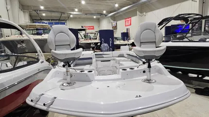 2022 Hurricane SunDeck Sport 201 OB