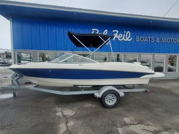 2014 Bayliner 215 Bowrider