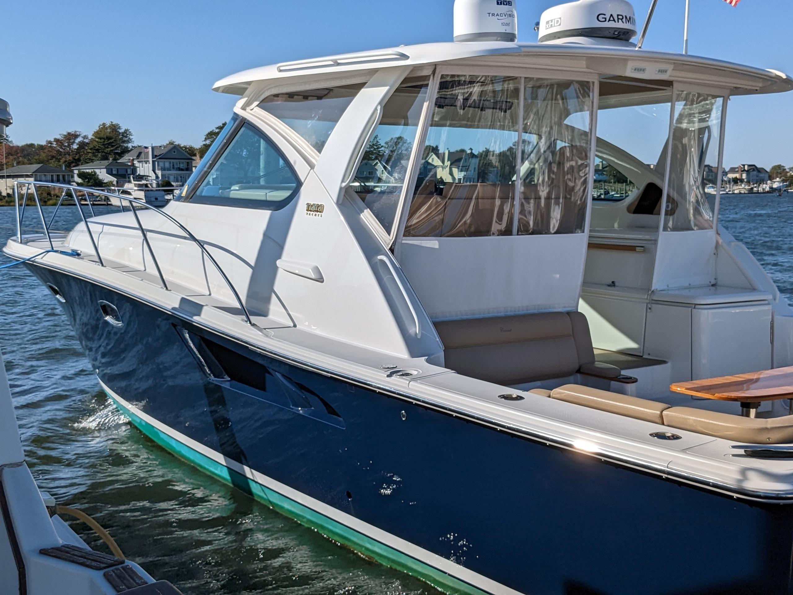 2014 Tiara Yachts 3900 Coronet