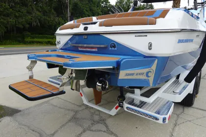 2024 Malibu Wakesetter 24 MXZ