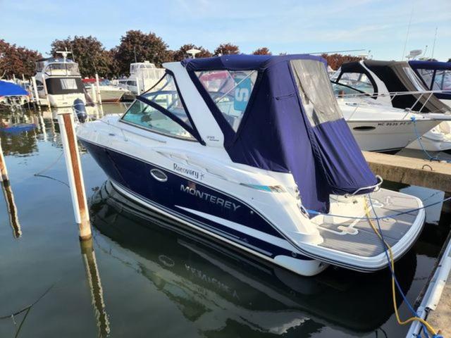 2015 Monterey 295 Sport Yacht
