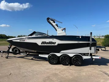 2022 Malibu M-240