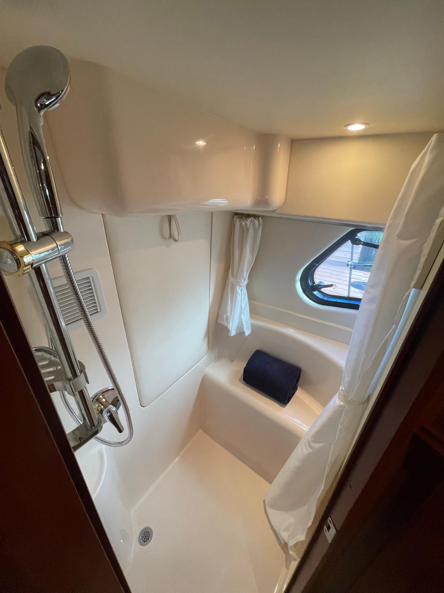 MASTER STATEROOM SEPARATE STALL SHOWER