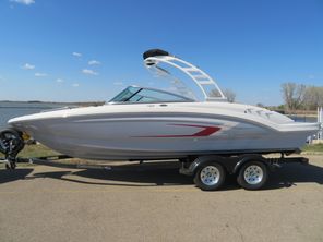 2023 Chaparral 23 SSi