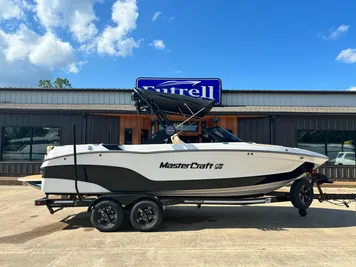 2024 MasterCraft XT23