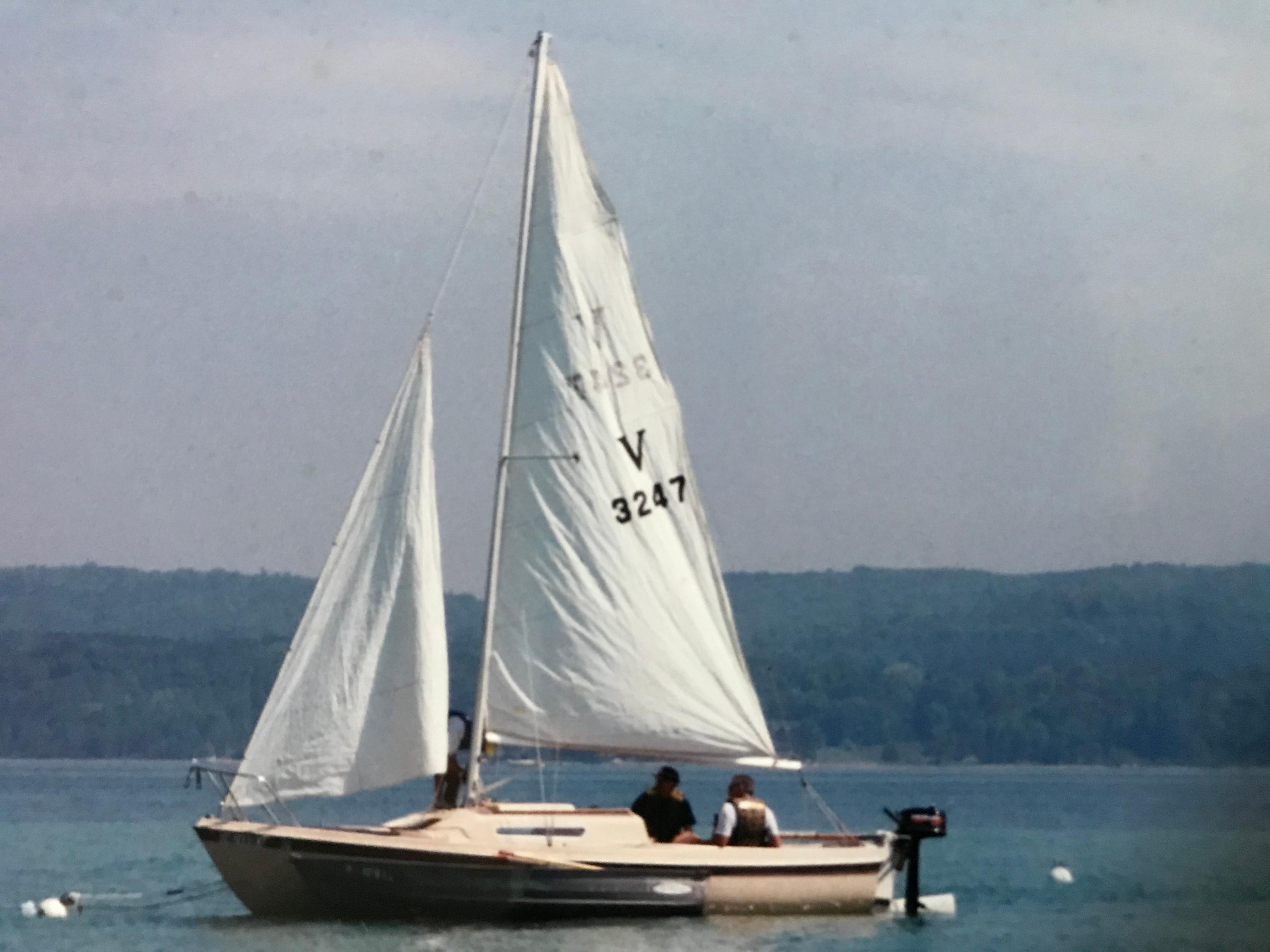 macgregor venture sailboat