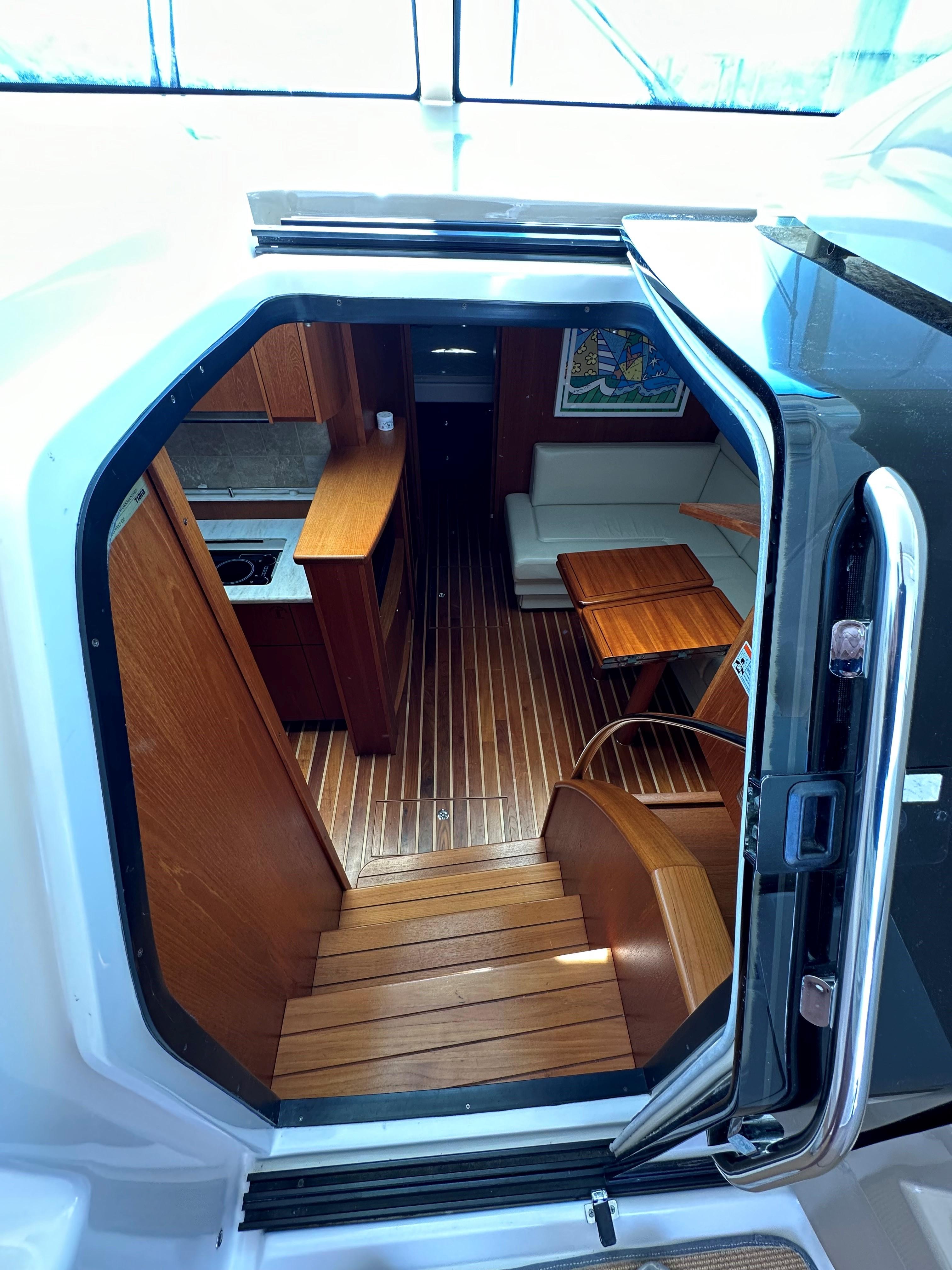 2013 Tiara Yachts 4500 Sovran