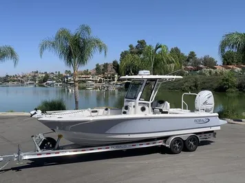 2022 Robalo 266 Cayman