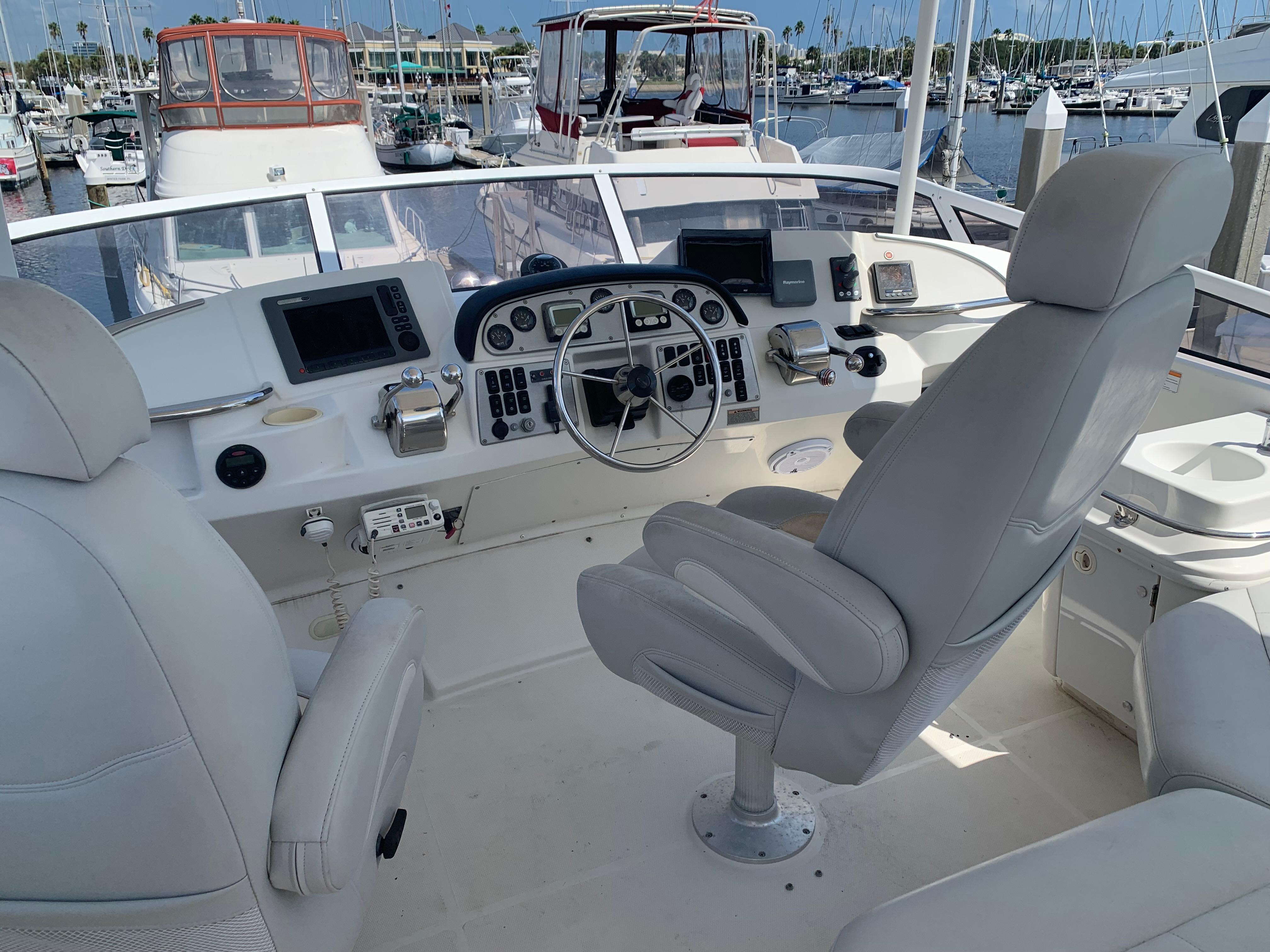 2008 Carver 41 Cockpit Motor Yacht