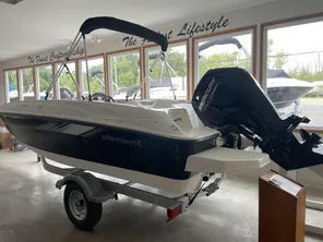 2023 Bayliner E18