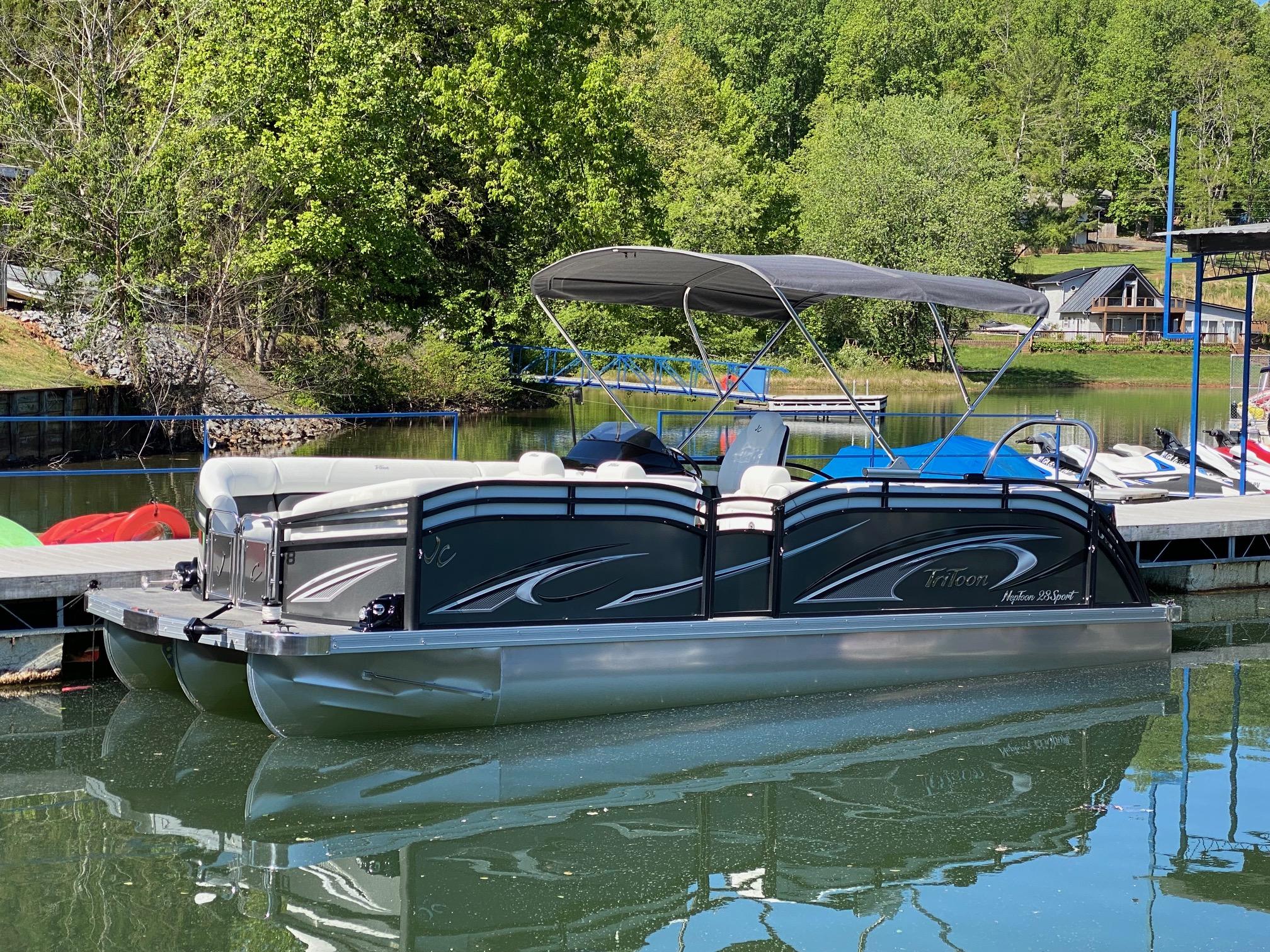 24' Pontoon Boat Rental, Sunnyside Water Sports