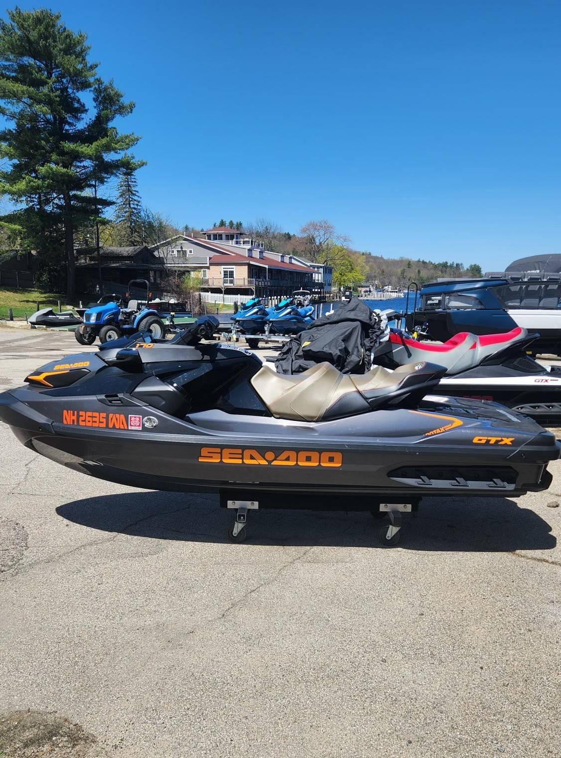 SEADOO GTX 170 '20 OEM LONG BEACH BLUE, SEAT DRIVER Used