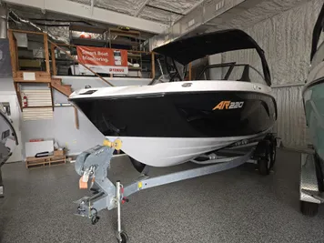 2024 Yamaha Boats AR220