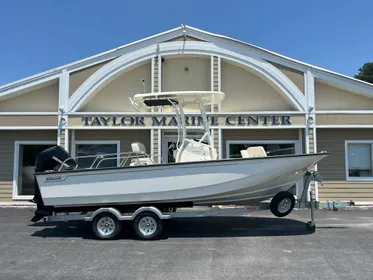 2024-BOSTON-WHALER-210-MONTAUK