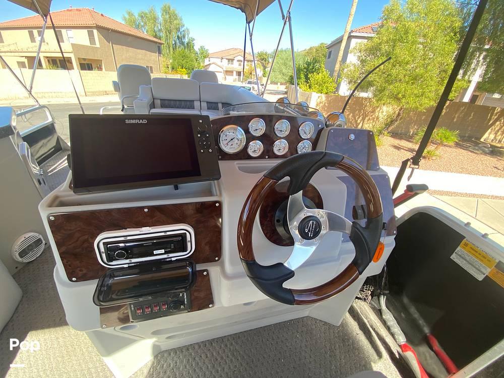 1997 Sun Tracker Party Barge 27 Commander for sale in Phoenix, AZ