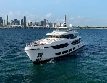 2022 Majesty Yachts 120