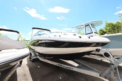 2023 Hurricane SunDeck 2200 DC OB