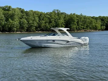 2025 Crownline 330 XSS