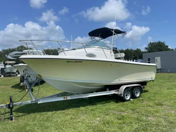 2006 Sailfish 218 CC For Sale  Fishing boats for sale, Center
