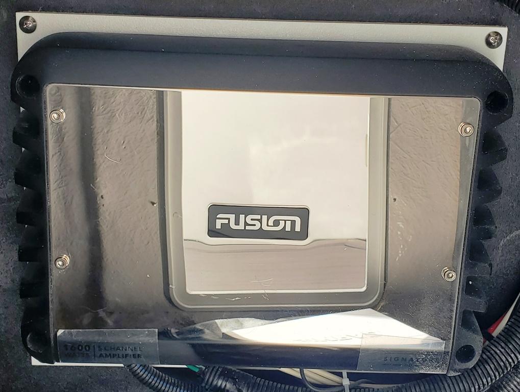 Fusion Marine 1600 Watt stereo amp