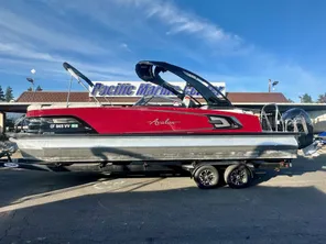 2022 Avalon Excalibur Elite Windshield 27' - 400HP Mercury Racing!