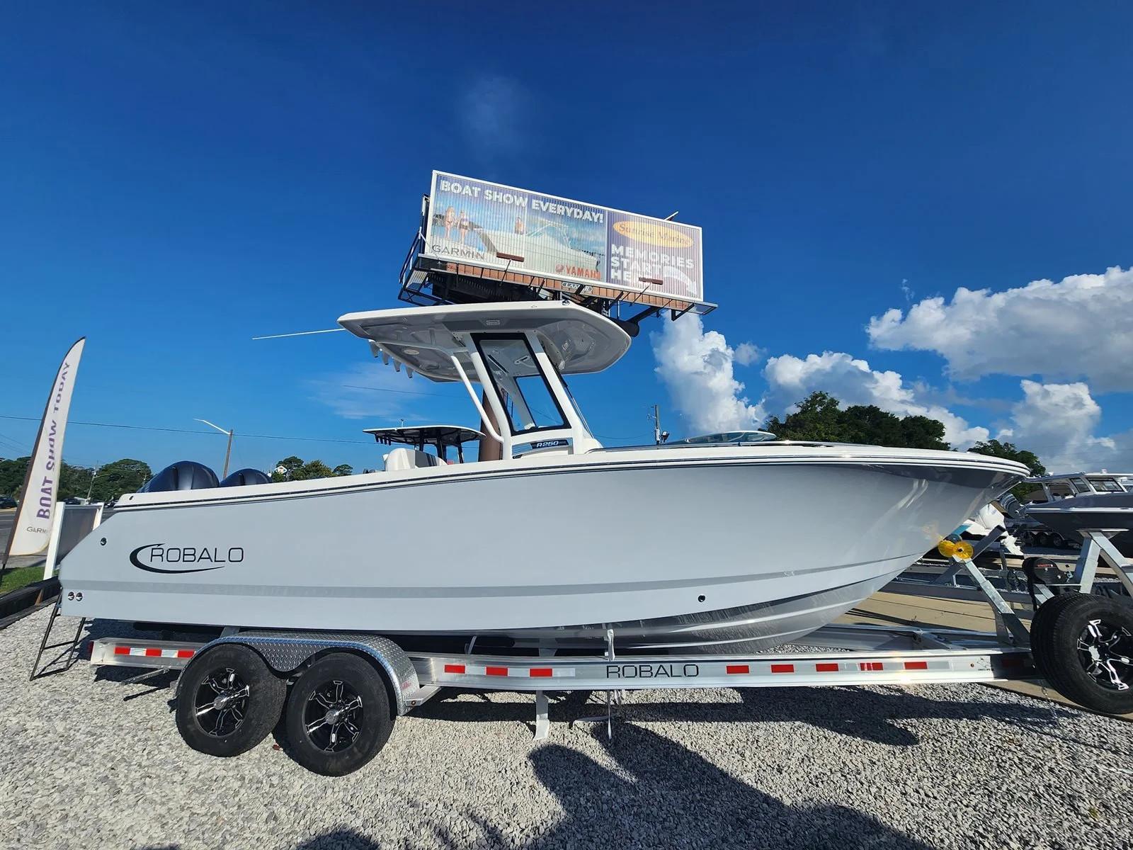 New 2023 Robalo 250 Cc 32569 Mary Esther Boat Trader