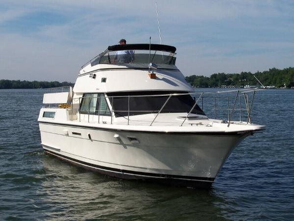 Used 1987 Hatteras 40 Double Cabin, 55331 Excelsior - Boat Trader