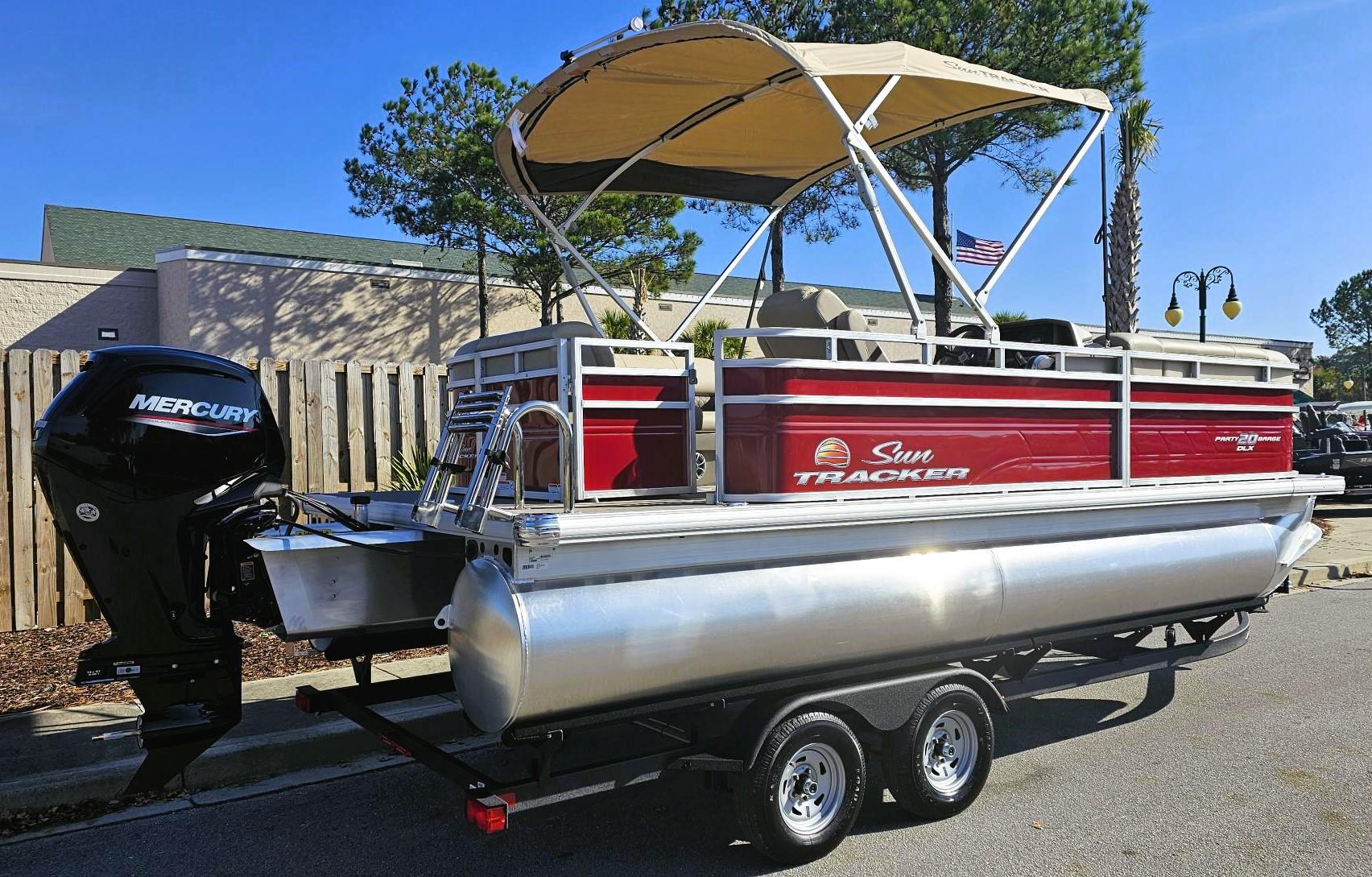 2024 Sun Tracker Party Barge 20 DLX