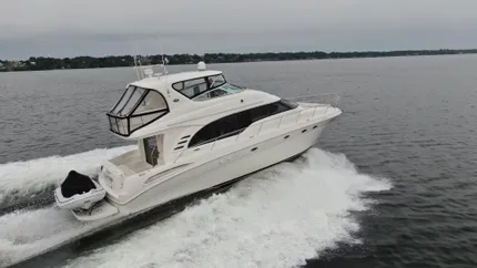 2001 Sea Ray 540 Cockpit Motor Yacht