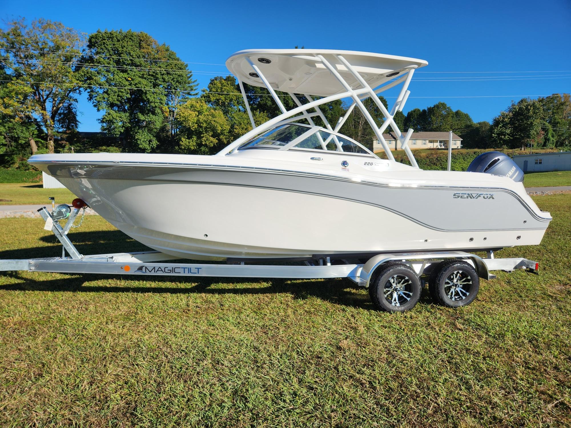 2023 Sea Fox 226 Traveler