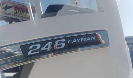 2024 Robalo 246 Cayman