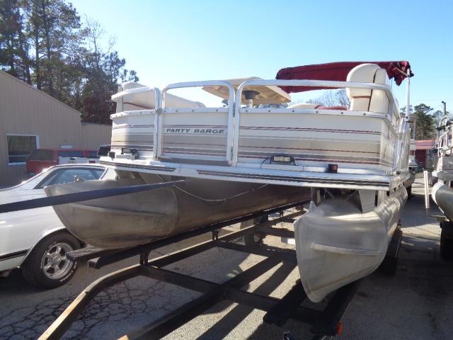 2002 Sun Tracker PARTY BARGE 21 Signature Series