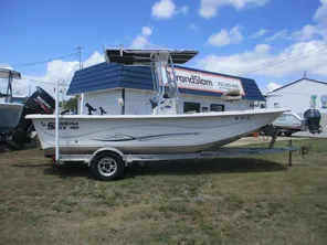 2017 Carolina Skiff 218 DLV