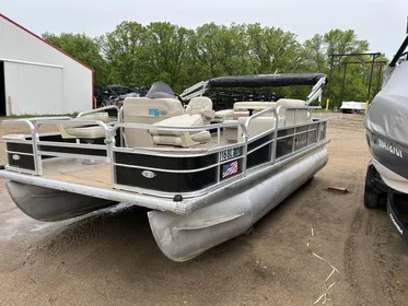 2015 Misty Harbor Boats 205CFR 40HP