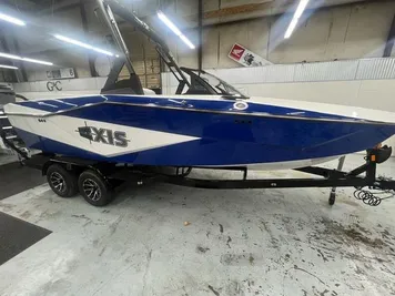 2024 Axis Wake Research T220
