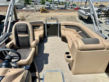 2023 Barletta Cabrio 20Q w/ 150HP Mercury!