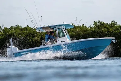 2024 Everglades 253 Center Console