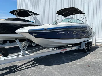 2019 Crownline E255 XS