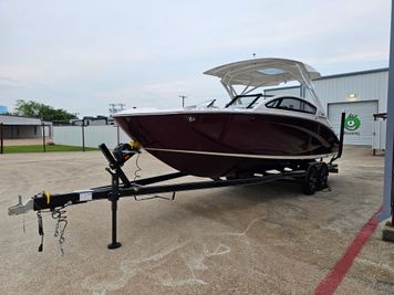 2021 Yamaha Boats 275 SD
