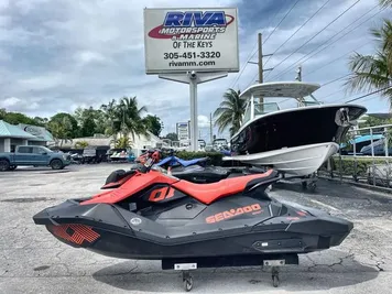 2022 Sea-Doo Waverunner SparkTRIXX