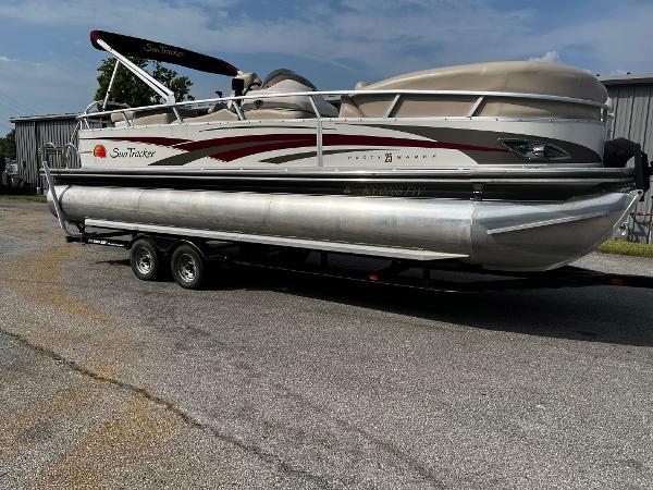 Used 2009 Sun Tracker 25 Party Barge, 40475 Richmond - Boat Trader