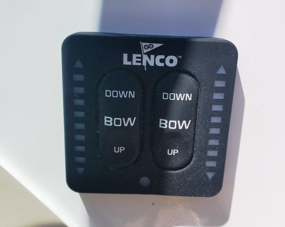 Lenco trim tabs with LED indicators