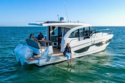 2024 Beneteau Antares 11 Sedan