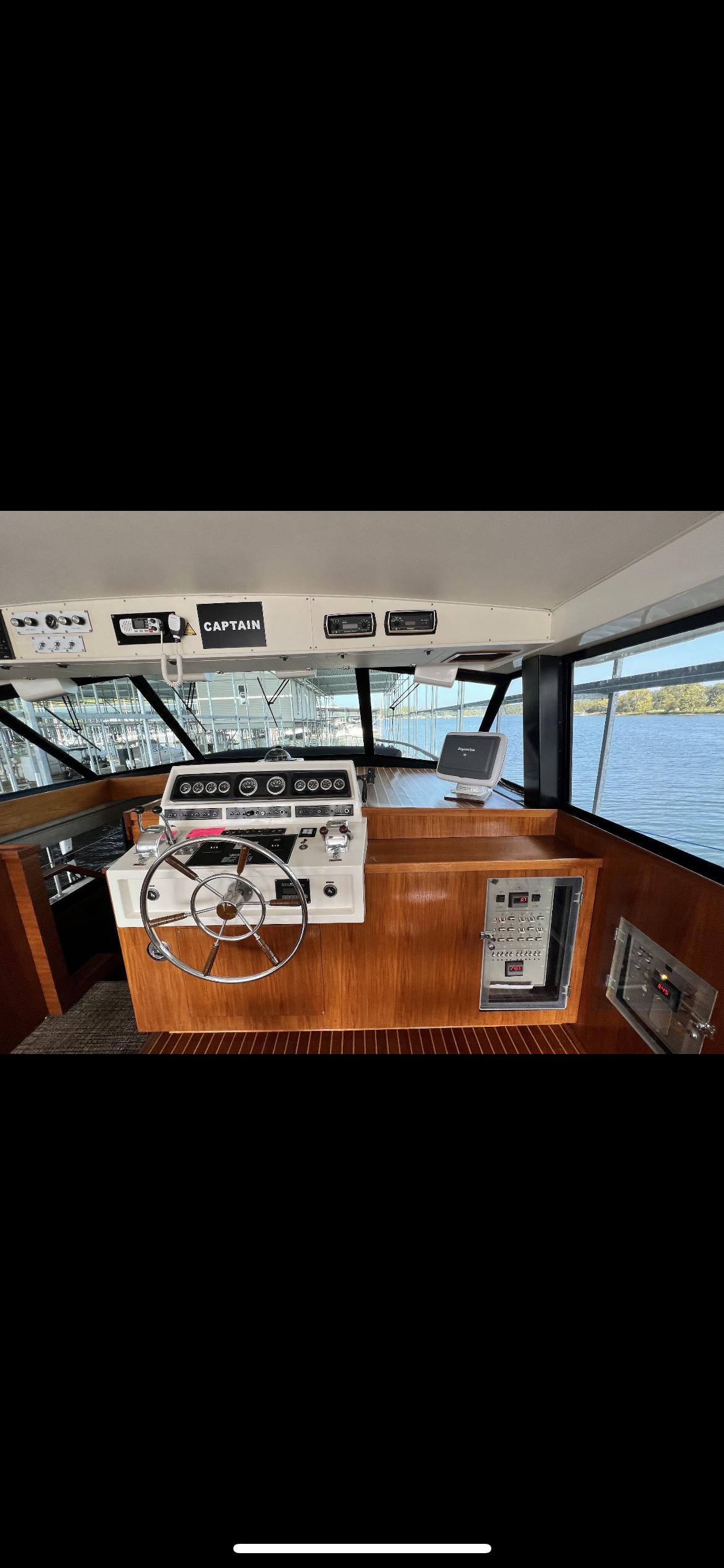 1982 Bertram 58 Flybridge Motor Yacht