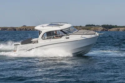 2024 Beneteau Antares 8 V2 Cruise Edition