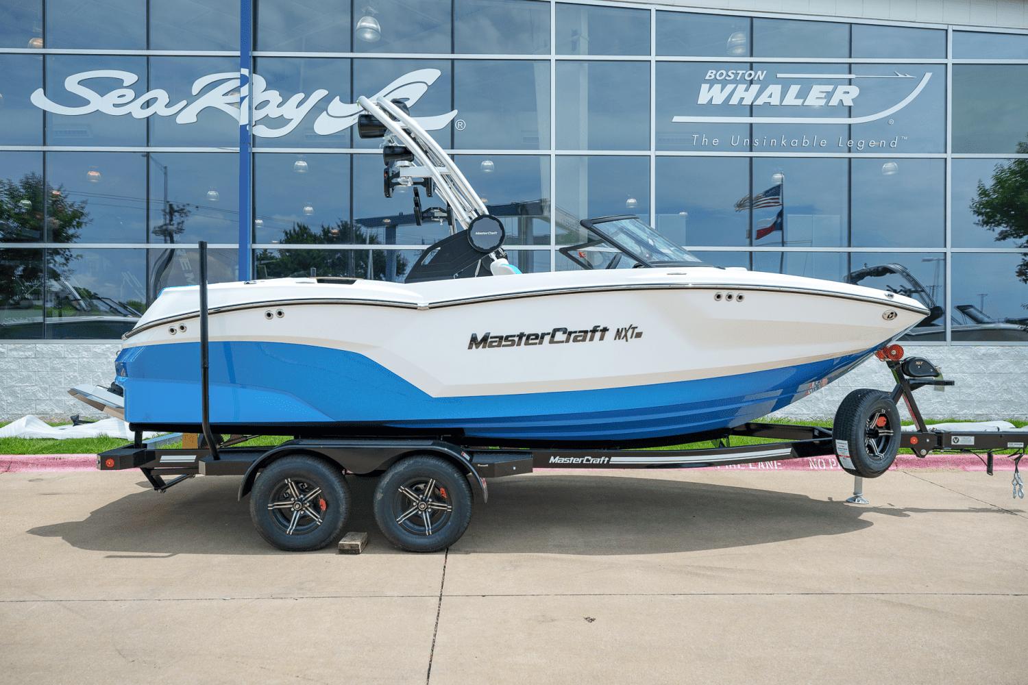 2023 MasterCraft NXT21