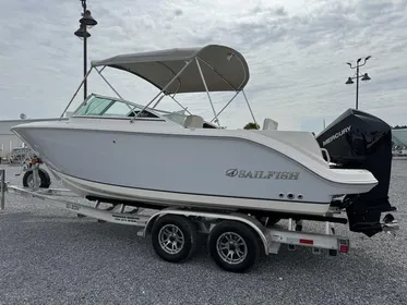 2024 Sailfish 226 DC