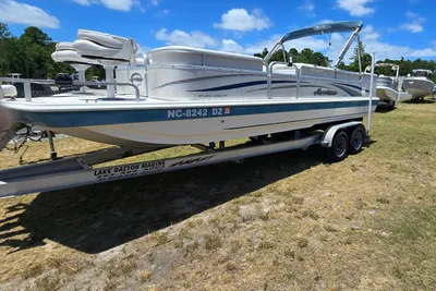 2006 Hurricane FunDeck 226 REF-4 Gate